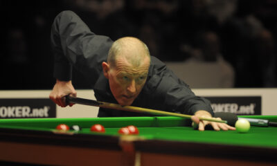 Steve Davis playing snooker