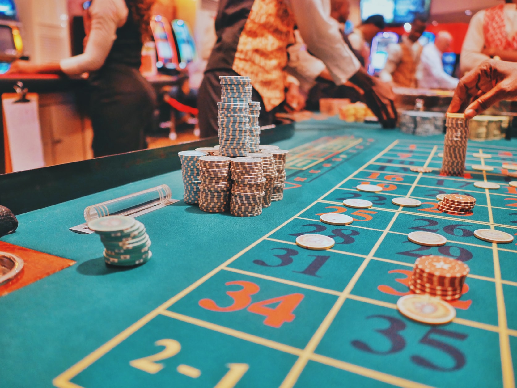 picture of roulette table in a casino